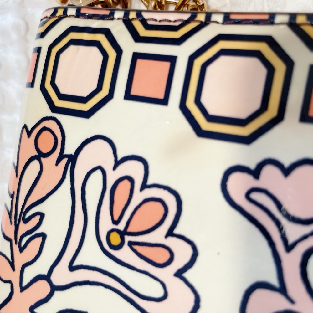 Floral Cream and Pink Chain-Strap Crossbody Bag - Picture 9 of 12